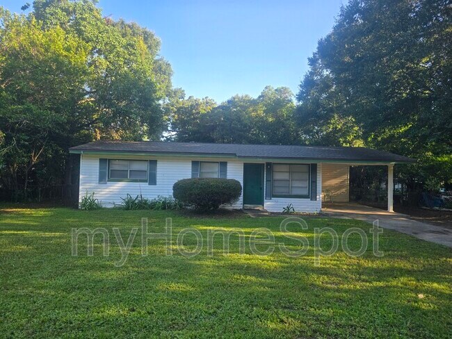 property at 916 Twinbrook Ave