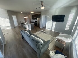 West End @ University Park in Madison, WI - Building Photo