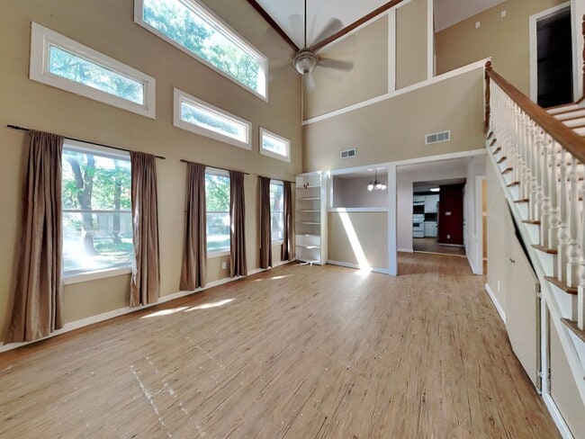 5729 Wilson Rd in Fort Worth, TX - Building Photo - Building Photo