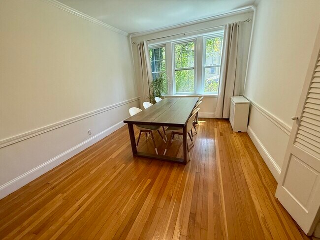 313 Tappan St, Unit 1 in Brookline, MA - Building Photo - Building Photo