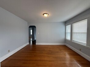 527 Gallivan Blvd in Boston, MA - Building Photo - Building Photo