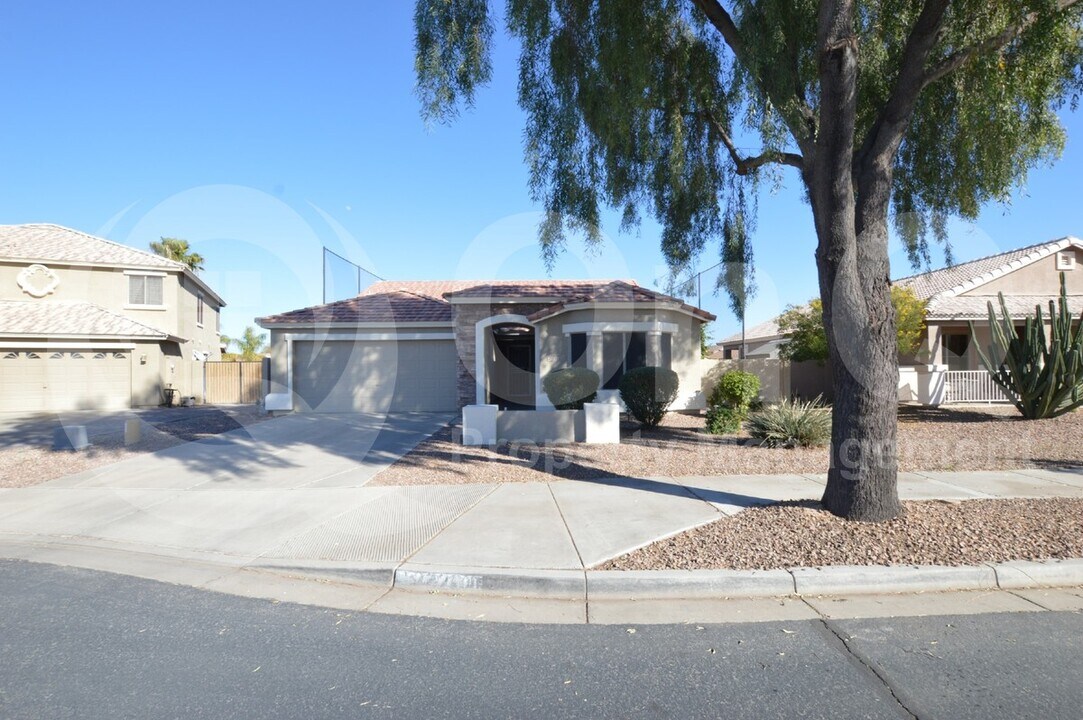 23201 S 221st St in Queen Creek, AZ - Building Photo