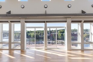 60 Winooski Falls Wy in Winooski, VT - Building Photo