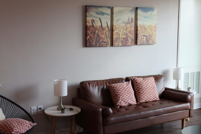 4415 Lincoln Way in Ames, IA - Building Photo - Building Photo