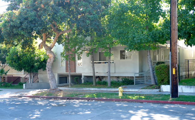 223 N Adams St in Glendale, CA - Building Photo - Building Photo