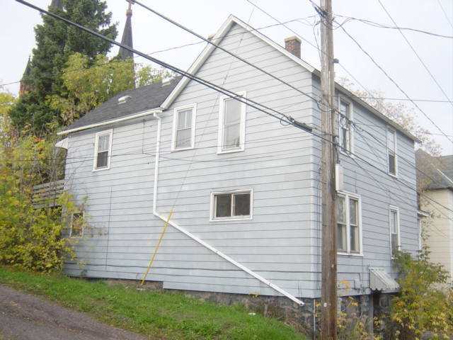 226-1/2-222 E 5th St in Duluth, MN - Building Photo