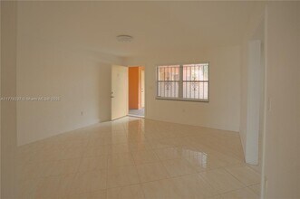 55 E 11th St in Hialeah, FL - Building Photo - Building Photo