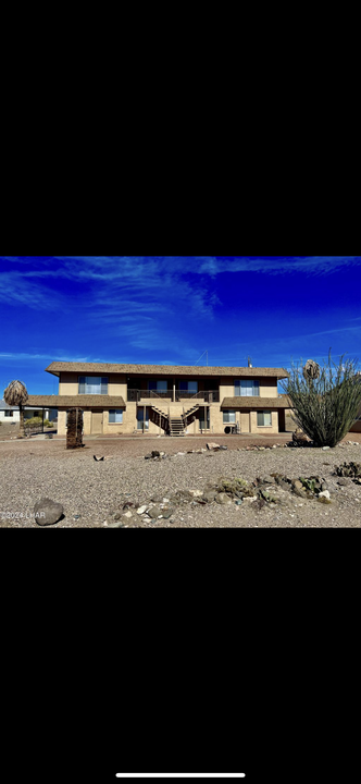 3181 Kearsage Dr, Unit 4 in Lake Havasu City, AZ - Building Photo