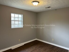 413 N Hill St in Griffin, GA - Building Photo - Building Photo