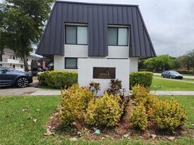 19600 SW 110th Ct in Cutler Bay, FL - Building Photo