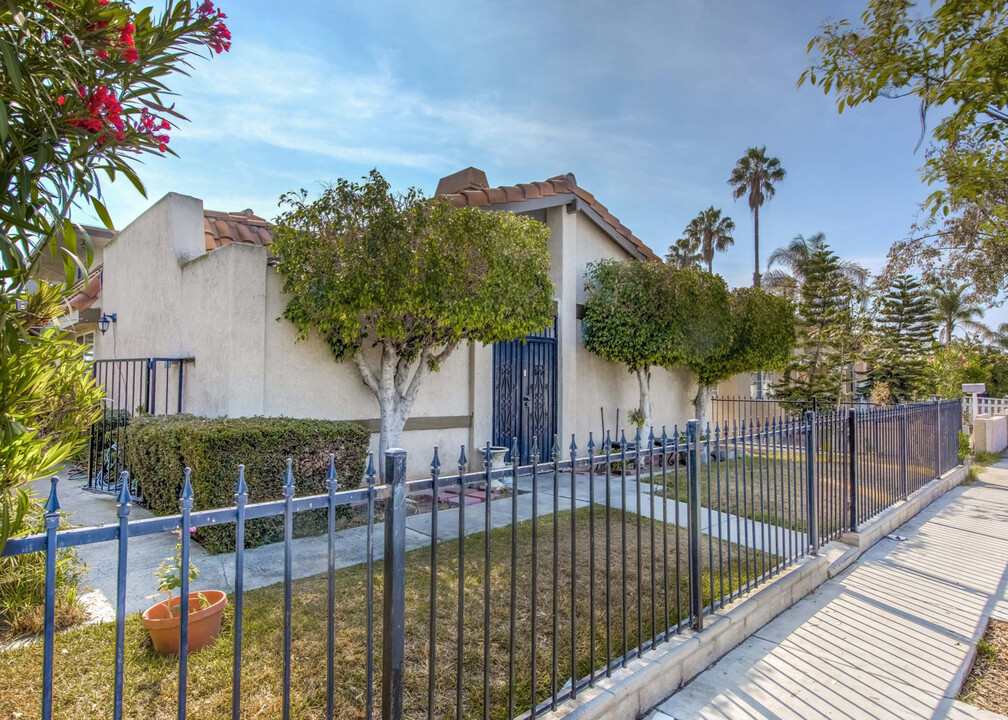 Anaheim Boulevard Apartment Homes in Anaheim, CA - Building Photo