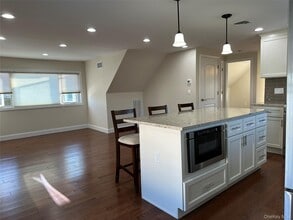 59 New Hampshire Ave in Massapequa, NY - Building Photo - Building Photo