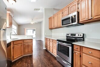 10733 Brown Trout Cir in Orlando, FL - Building Photo - Building Photo