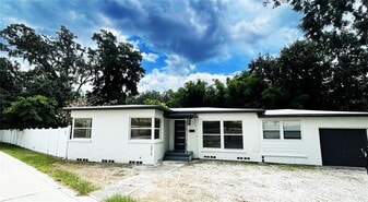 2210 E Anderson St in Orlando, FL - Building Photo