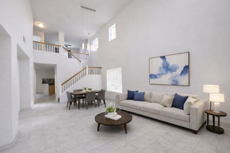 875 Farnham Ave in Woodland, CA - Building Photo - Building Photo