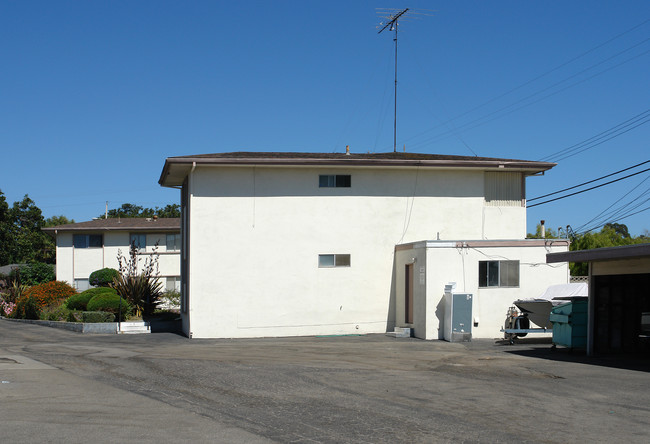 101-115 Baylor Dr in Ventura, CA - Building Photo - Building Photo