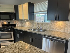 2527 Union St, Unit House in San Diego, CA - Building Photo - Building Photo