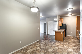 Coryell Courts Apartments in Springfield, MO - Building Photo - Interior Photo