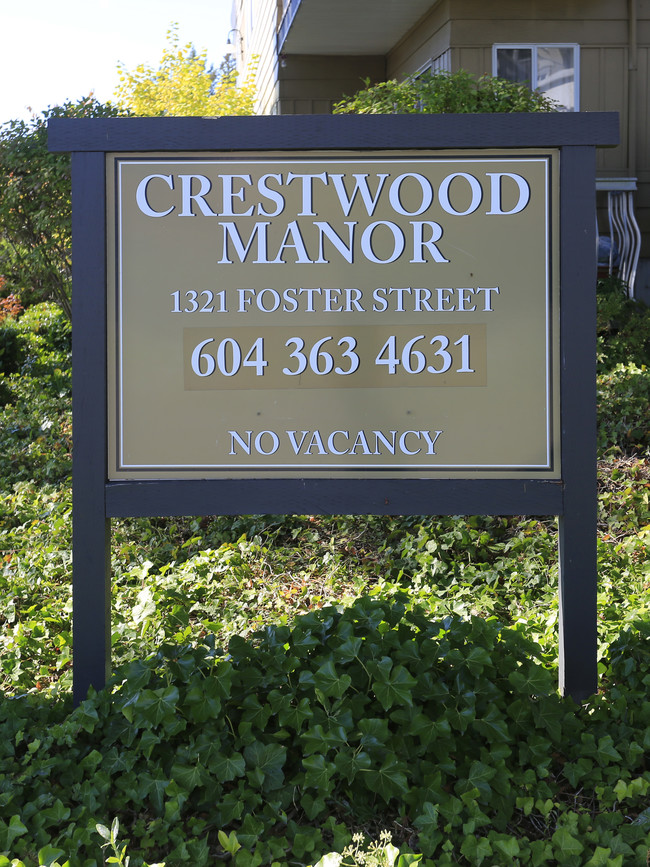 CRESTWOOD MANOR in White Rock, BC - Building Photo - Building Photo