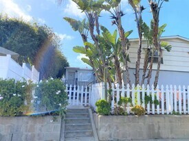 710 3rd St in Encinitas, CA - Building Photo