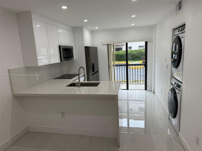 property at 5420 W 21st Ct