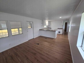 70 70th Ln N in Riviera Beach, FL - Building Photo - Building Photo