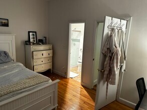 202 St Paul St in Brookline, MA - Foto de edificio - Building Photo