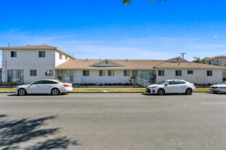 18602 Arline Ave in Artesia, CA - Foto de edificio - Building Photo