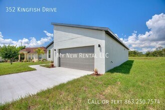 352 Kingfish Dr in Poinciana, FL - Building Photo - Building Photo