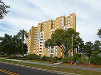 Barbee Towers in Clearwater, FL - Foto de edificio - Building Photo