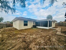 815 Shangri La Dr in Seffner, FL - Building Photo