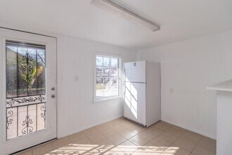 8004 Mendez St in Houston, TX - Building Photo - Building Photo