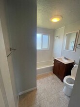 1675 S Second St in Lebanon, OR - Building Photo - Building Photo