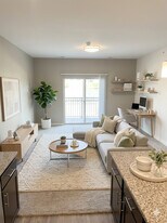 The Reserve at City's Edge in Davenport, IA - Building Photo