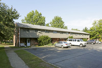 Colonial Oaks Apartments photo'