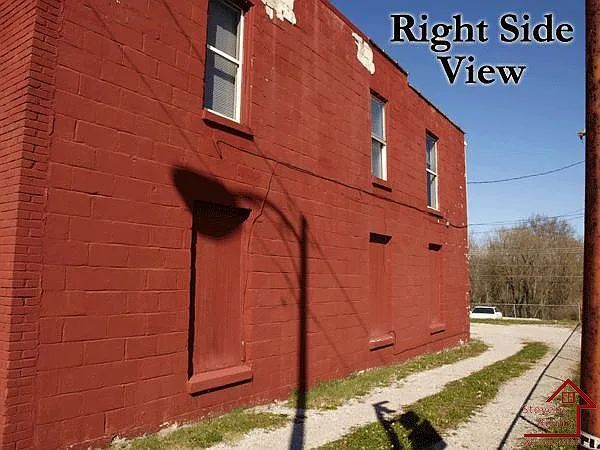 414 W Bockman Way in Sparta, TN - Building Photo - Building Photo