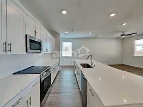 8428 Flagpole Loop Ave in Las Vegas, NV - Building Photo - Building Photo