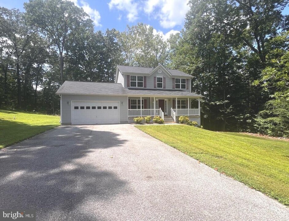 1724 Market St in Owings, MD - Building Photo