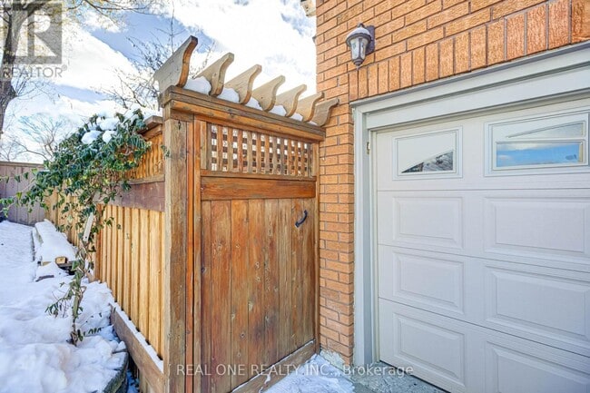 property at 2 Grittani Ln