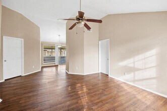 1026 Melford Ave in Pearland, TX - Building Photo - Building Photo