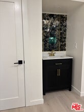 23635 Park Capri in Calabasas, CA - Building Photo - Building Photo