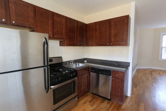 4329 N Wolcott Ave, Unit B4 in Chicago, IL - Building Photo - Building Photo