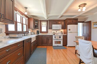 379 Washington St in Gloucester, MA - Building Photo - Building Photo