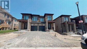 2981 Seagrass St in Pickering, ON - Building Photo