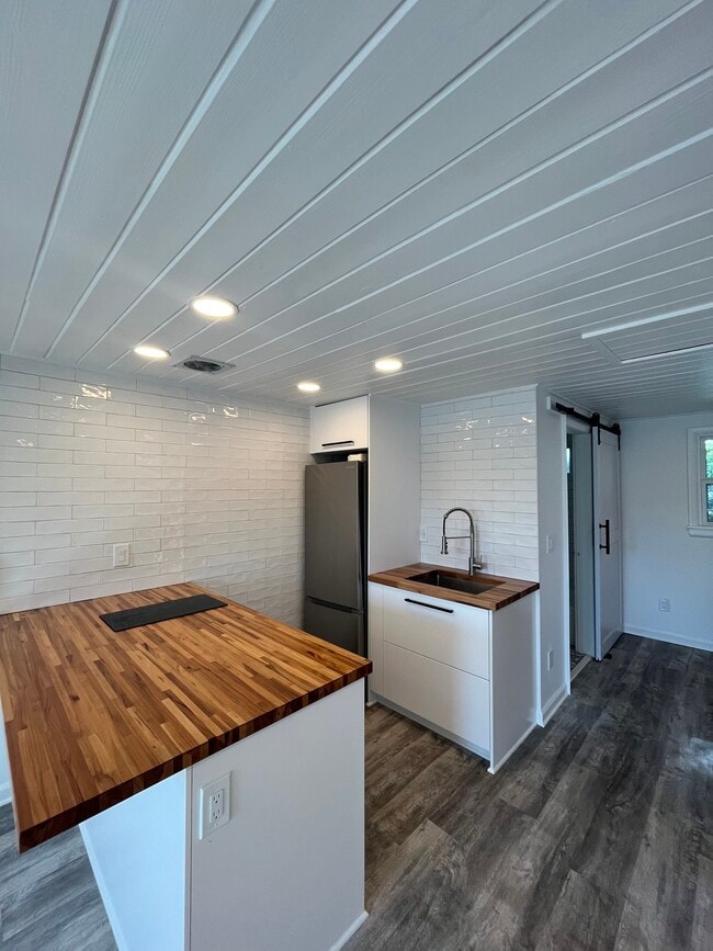 1504 First St in Neptune Beach, FL - Foto de edificio - Building Photo
