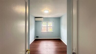 73-28 199th St in Queens, NY - Building Photo - Building Photo
