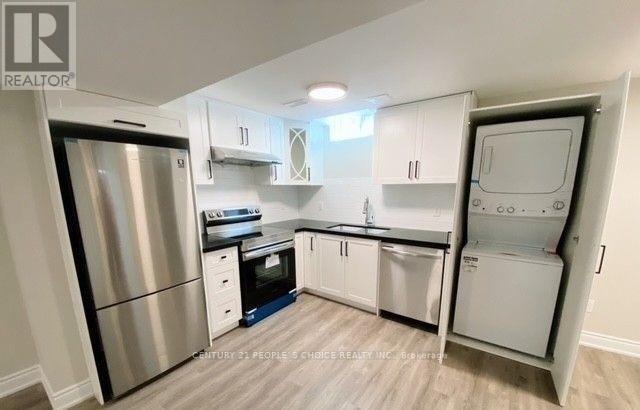 property at 922 Silverthorn Mill Ave