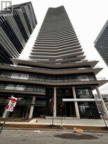 38 Annie Craig Dr in Toronto, ON - Building Photo