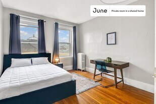 Room in Shared 3 bed/1 bath home in Boston, MA - Building Photo