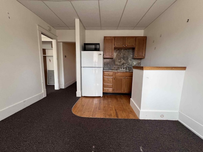 222 E Aurora St in Ironwood, MI - Building Photo - Building Photo